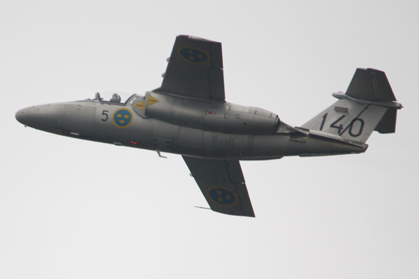 SAAB-105  01